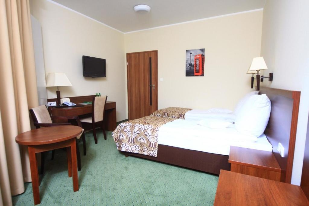 Hotel Zielony Poznan Bagian luar foto