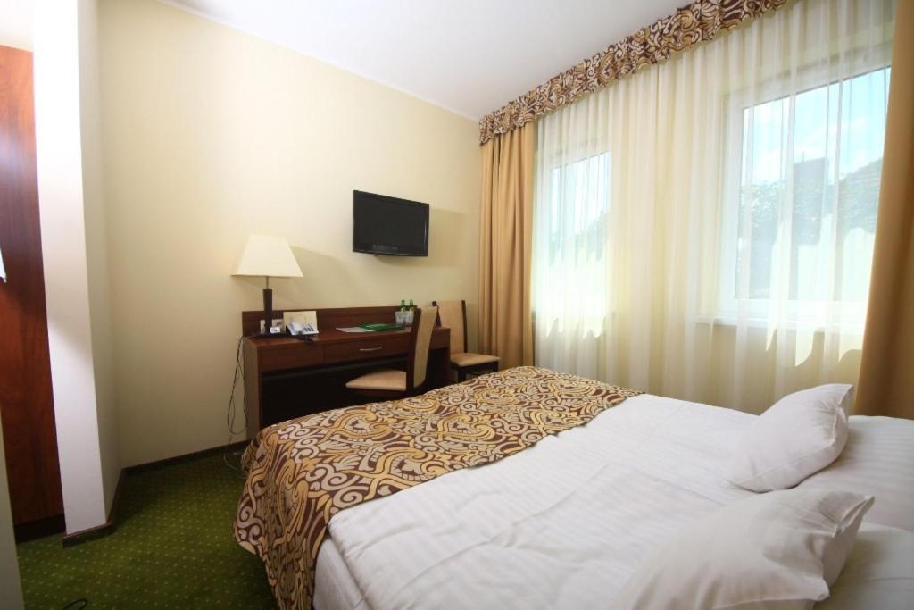 Hotel Zielony Poznan Bagian luar foto