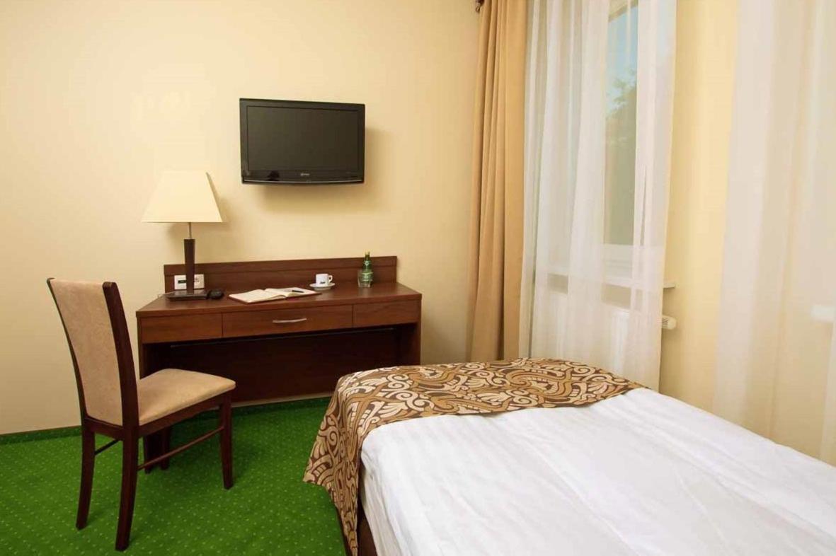Hotel Zielony Poznan Bagian luar foto