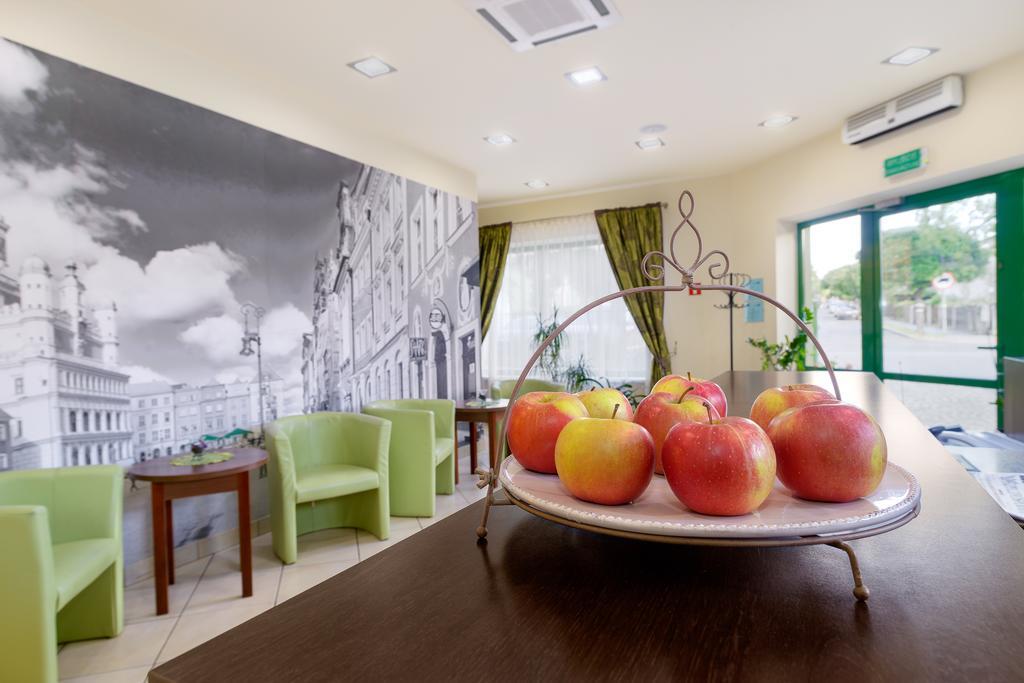 Hotel Zielony Poznan Bagian luar foto