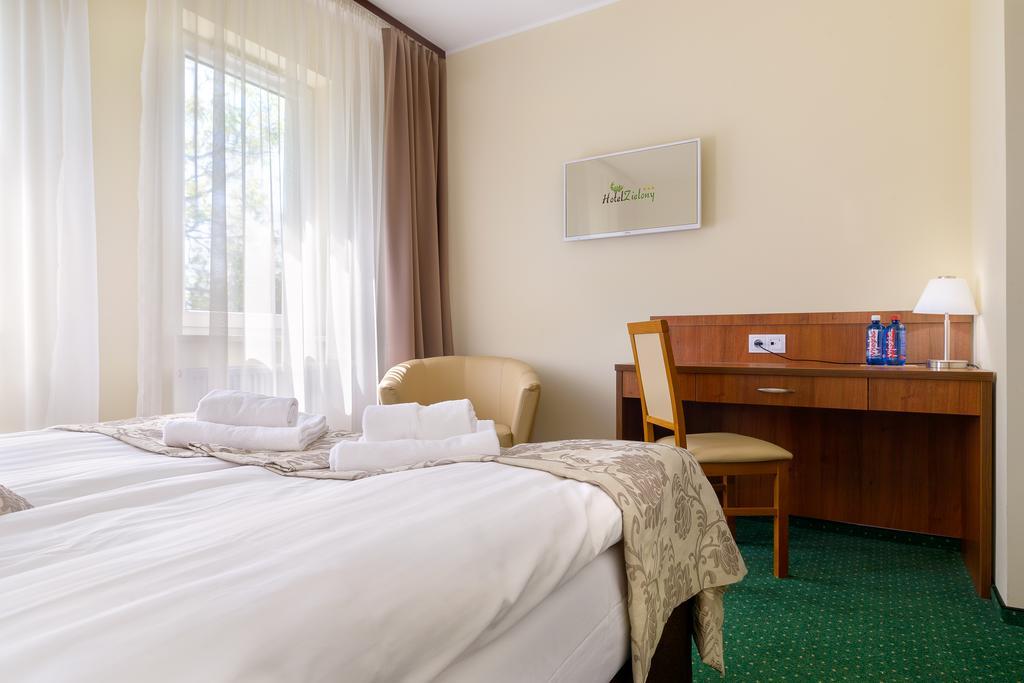 Hotel Zielony Poznan Bagian luar foto
