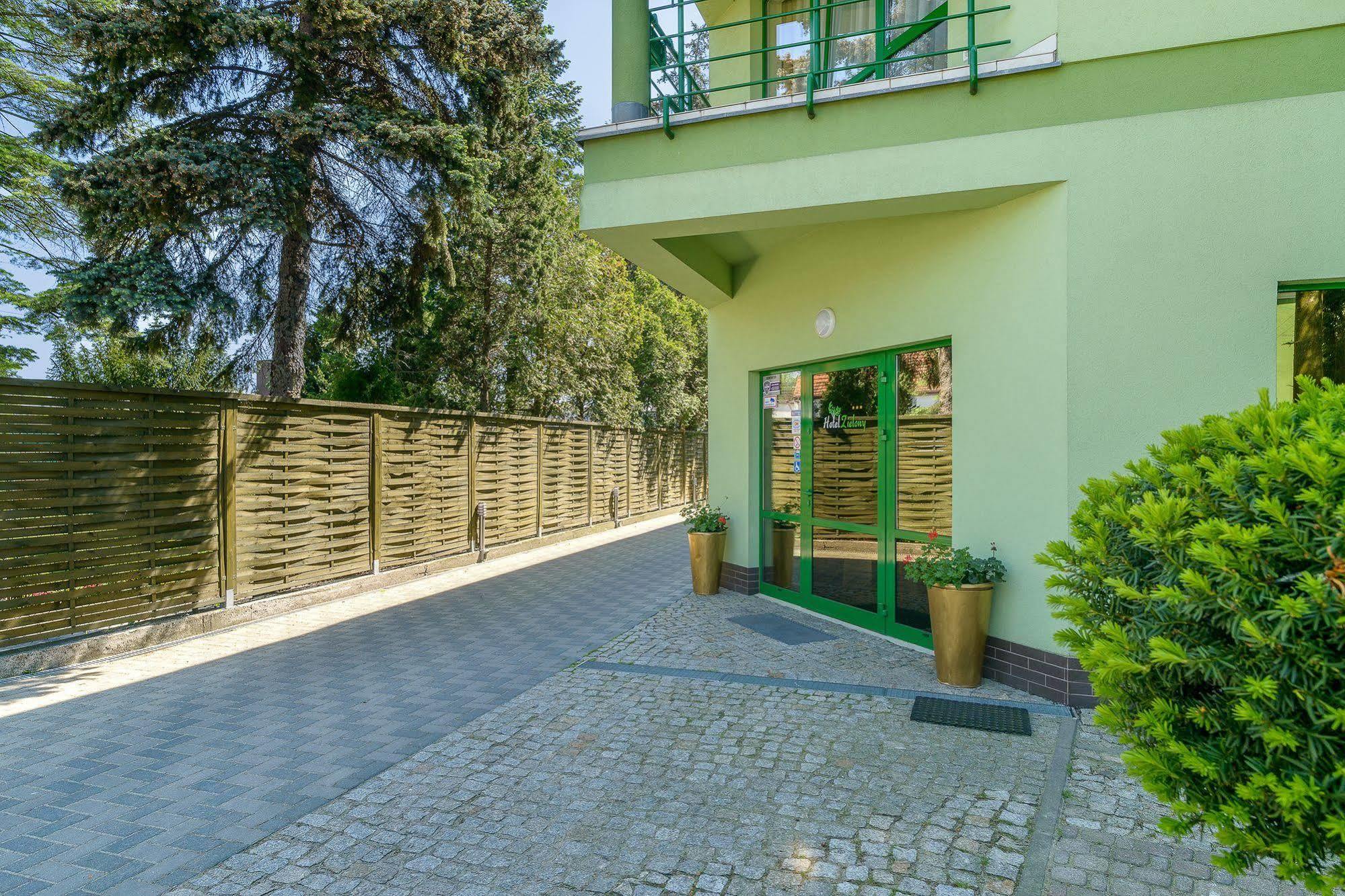 Hotel Zielony Poznan Bagian luar foto