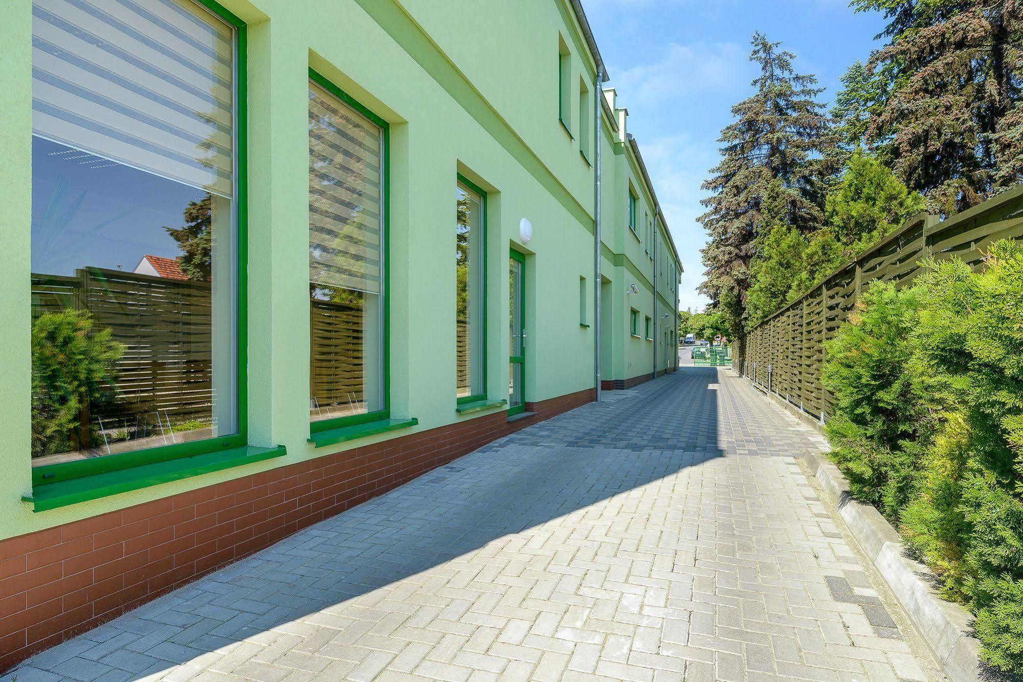 Hotel Zielony Poznan Bagian luar foto