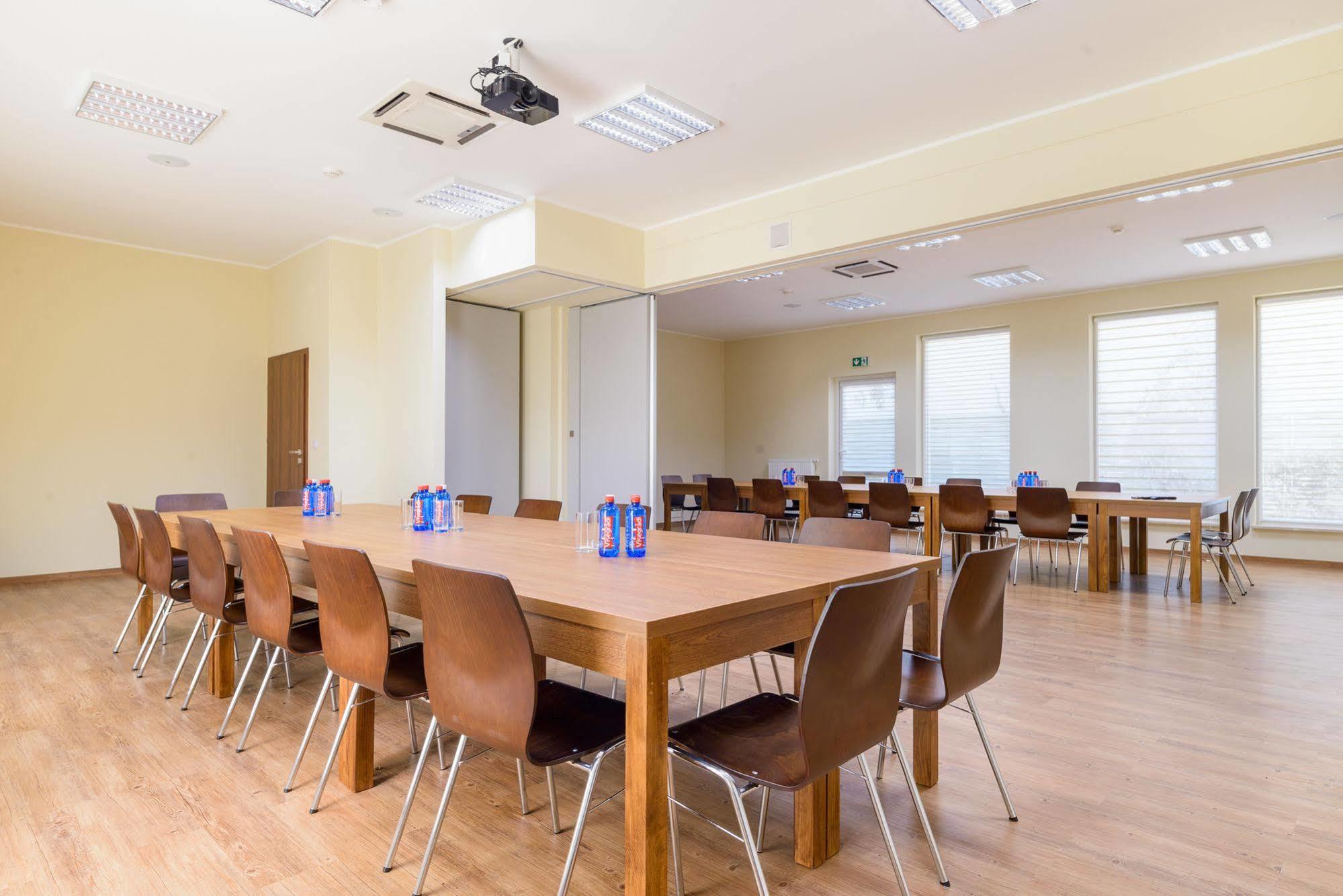 Hotel Zielony Poznan Bagian luar foto