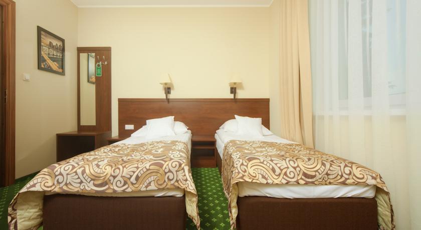 Hotel Zielony Poznan Bagian luar foto